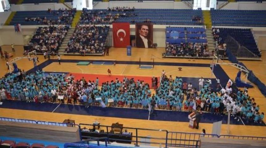 İzmir İl Spor Merkezleri'nde Coşkulu A&ccedil;ılış