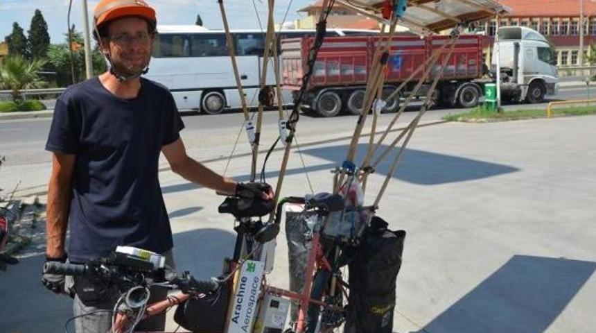 Güneş Enerjili Bisikletiyle Fransa'dan Geldi