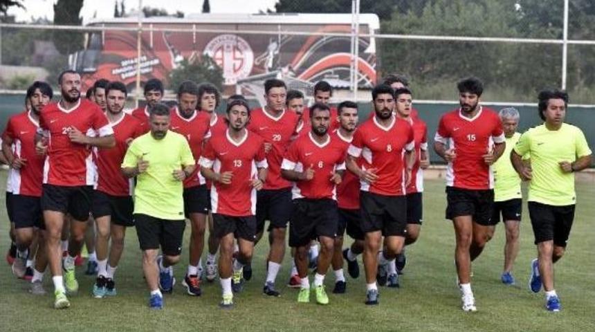 Antalyaspor&rsquo;Da G&uuml;n&uuml; &Ccedil;ift Antrenmanla Tamamladı