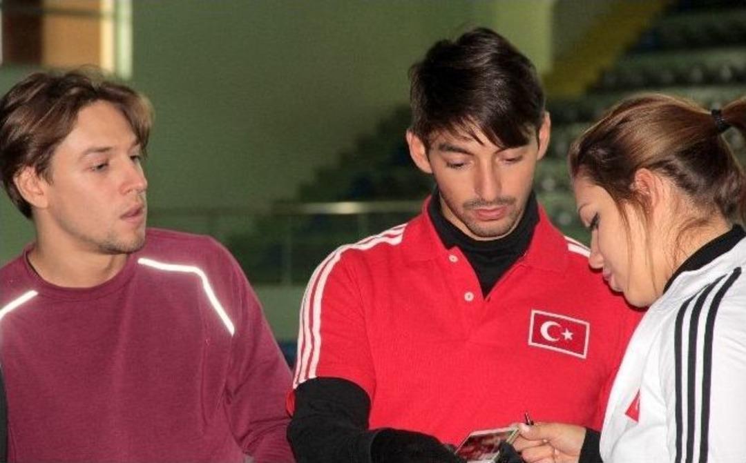 Artistik Buz Pateninde D&uuml;nyanın En İyileri Erzurum&rsquo;da Kampa Girdi