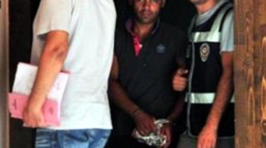 &Ouml;ld&uuml;rd&uuml;ğ&uuml; Babaannesinin Taziyesine Katılmış