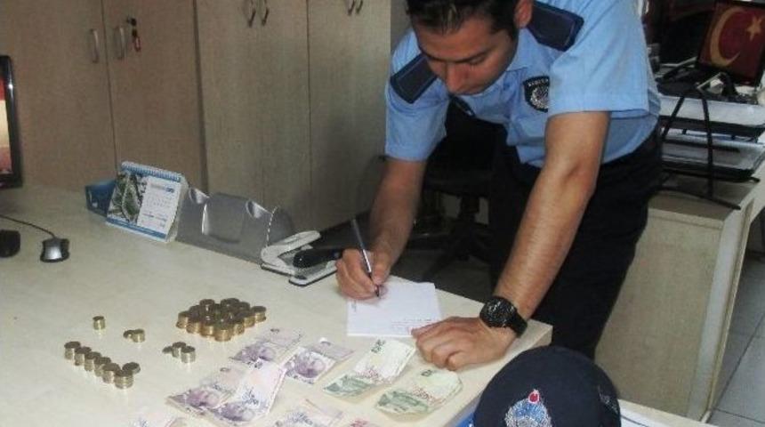 İzmit&rsquo;te Dilenciler Birka&ccedil; Saatte 395 Lira Kazanıyor