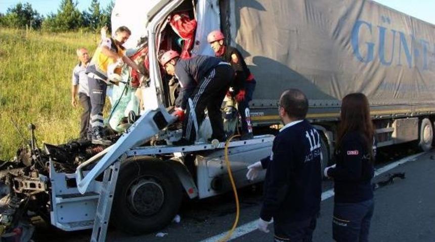 Son Nefesini Verene Kadar Elini Bırakmadı