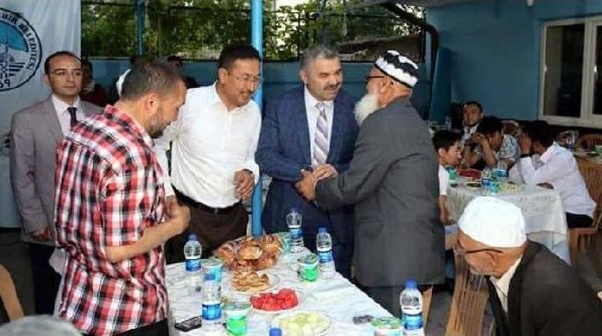 Kayseri&rsquo;Deki Doğu T&uuml;rkistanlılar, Iftarda Buluştu