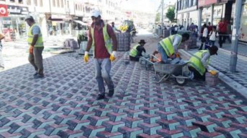 Ankara B&uuml;y&uuml;kşehir&rsquo;den Beypazarı&rsquo;na Kaldırım Ve Meydan D&uuml;zenlemesi