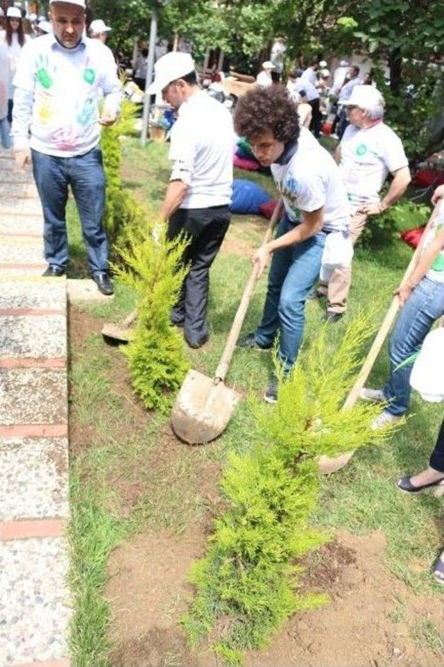 Yurttaşlık Gününde Otizmli Çocuklara Anlamlı Hediye