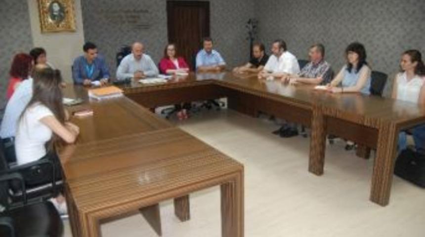 İzmit Belediyesi Cenaze Evleri İ&ccedil;in Yemek Alacak