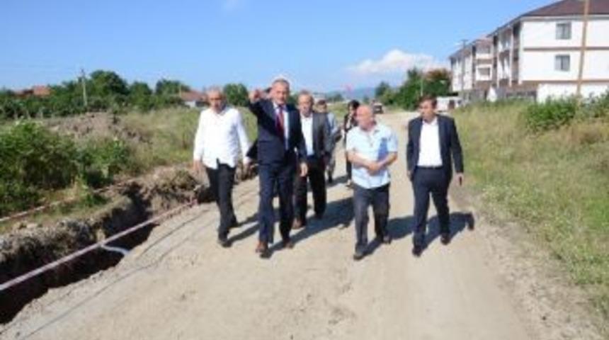 Başkan Muhtarlarla Mahalleleri Gezdi