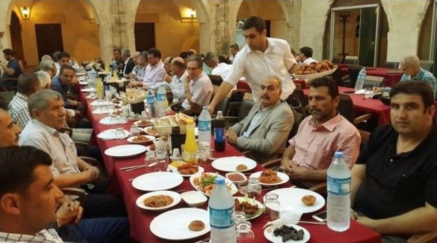 Dicle Edaş, Mardinli Muhtar Ve &Ccedil;ift&ccedil;ilerle İftarda Buluştu