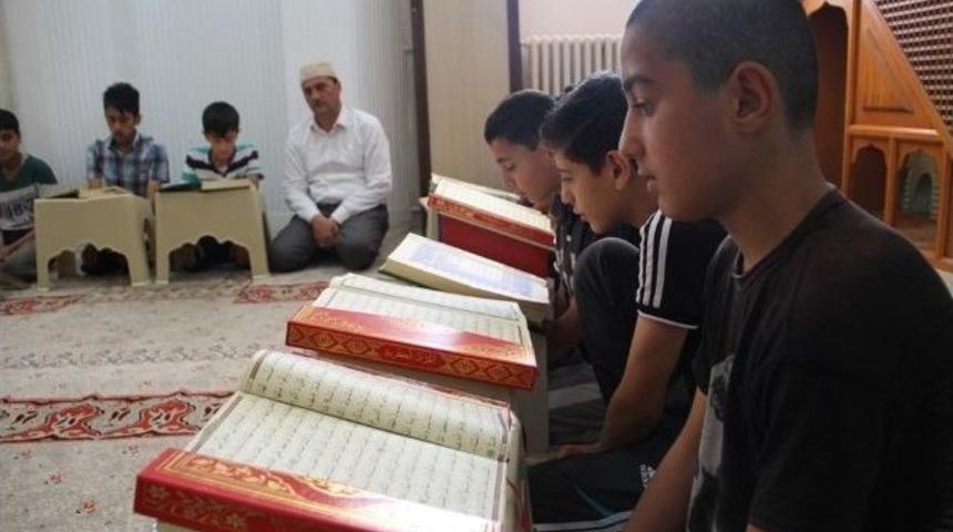 Yaz Kur&rsquo;an Kursuna İlgi B&uuml;y&uuml;k