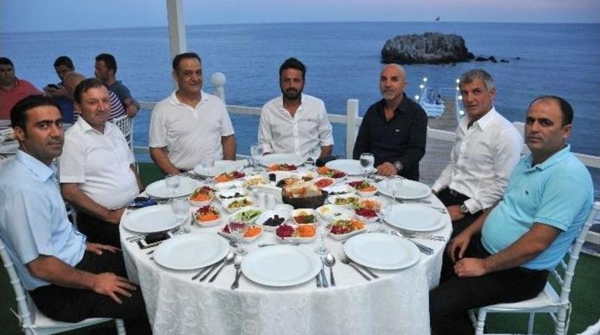 Albimo Alanyaspor Y&ouml;netim Kurulu &Uuml;yeleri İftarda Bir Araya Geldi