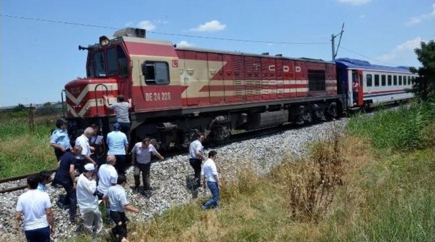Akhisar&rsquo;da Tren Kazası: 1 &Ouml;l&uuml;