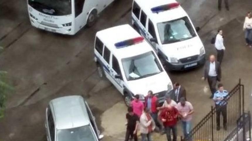 Adalet Bakanlığı Ek Binasına Ateş A&ccedil;an Şahıs G&ouml;zaltına Alındı