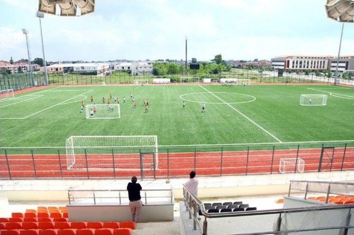 Sakaryaspor Yaz Spor Okulları Eğitimleri Başladı G1