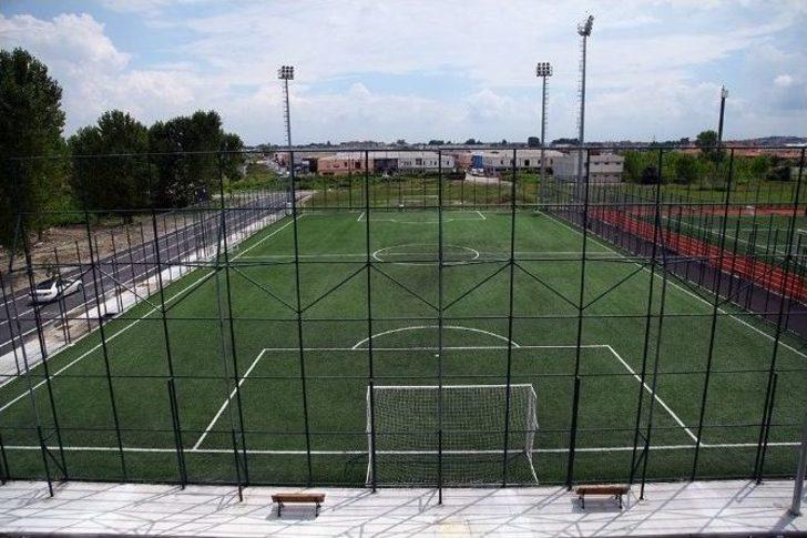 Sakaryaspor Yaz Spor Okulları Eğitimleri Başladı G4