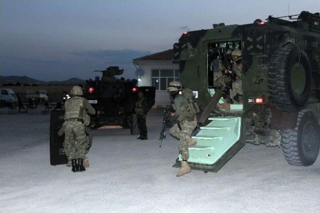 Diyarbakır&rsquo;da Baraj Yapımına Engel Olan 10 Kişi Yakalandı