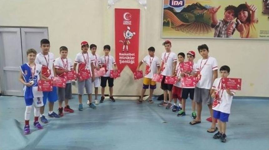 Minikler Şenliğinde Herkes Kazandı