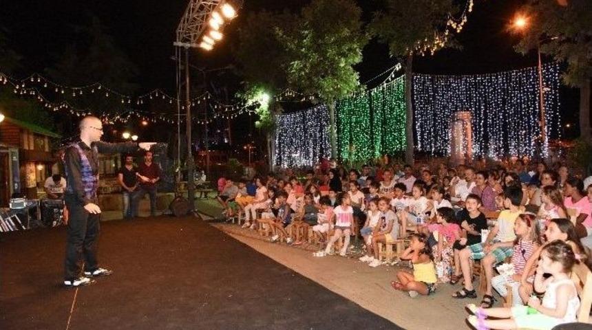 Ramazan Meydanı&rsquo;nda Kerem Eser &Ccedil;ocuklarla Buluştu