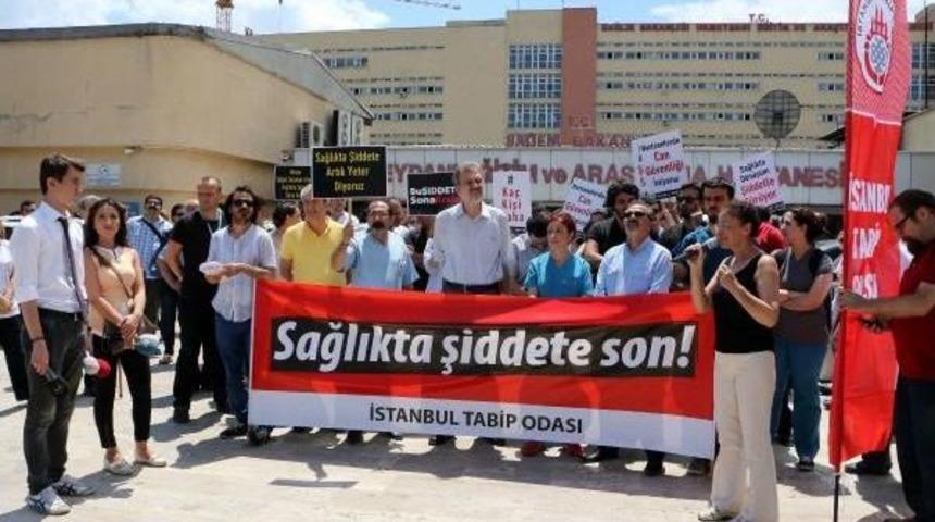 Hasteni Önünde "sağlıkta Şiddet" Eylemi