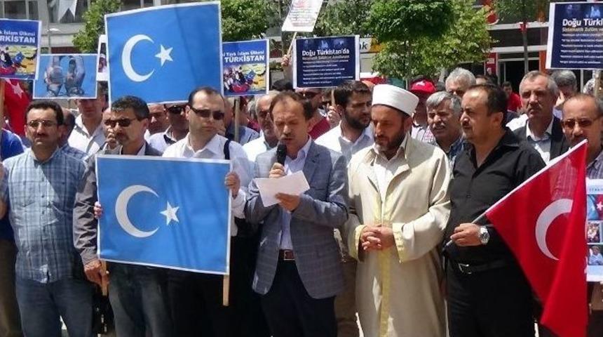 Bolu&rsquo;da Doğu T&uuml;rkistan&rsquo;da &Ouml;lenler İ&ccedil;in Gıyabi Cenaze Namazı Kılındı