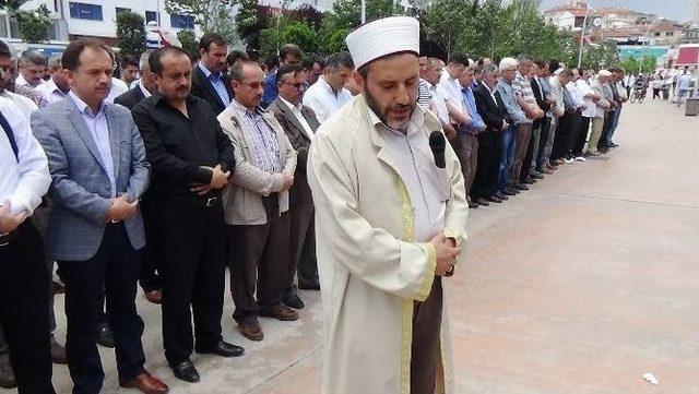 Bolu’da Doğu Türkistan’da Ölenler İçin Gıyabi Cenaze Namazı Kılındı