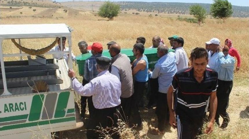 &Ouml;l&uuml;m Tarlada Yakaladı