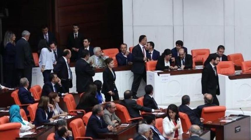 Tbmm Başkanı Se&ccedil;iminin Birinci Oylaması Başladı (3)