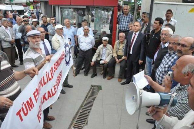 Emekliler Meydana Indi, Verilen Sözlerin Tutulmasını Istedi