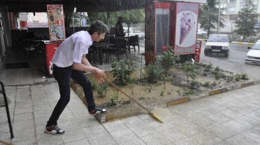 Seydişehir&rsquo;de Sağanak Yağış Hayatı Olumsuz Etkiledi