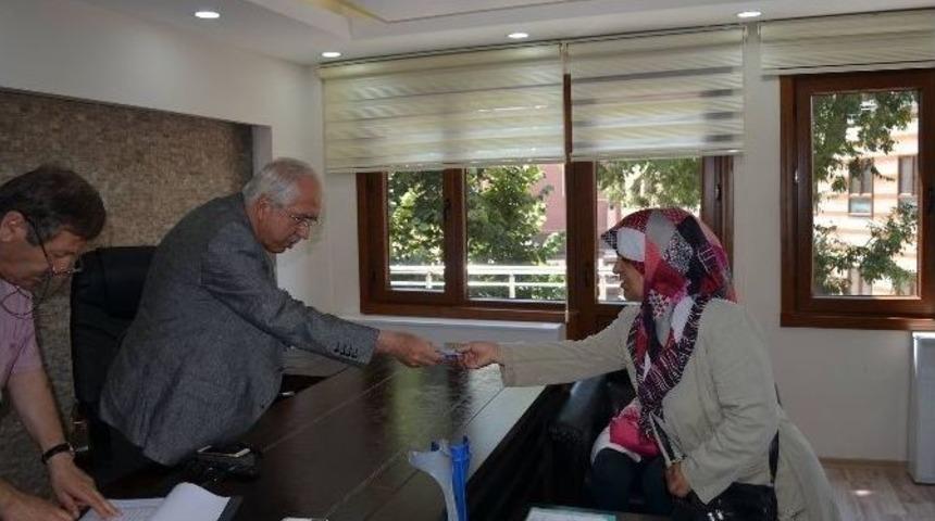 Diyanet Vakfı&rsquo;ndan İhtiya&ccedil; Sahiplerine Alışveriş Kartı