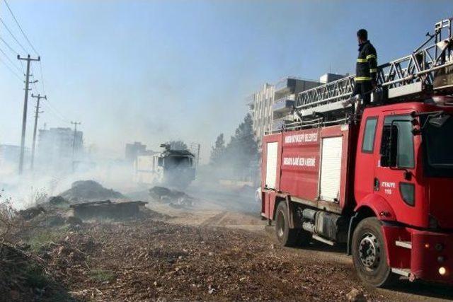 Suriye Sınırındaki Yangına Polis Toma Ile Müdahale Etti