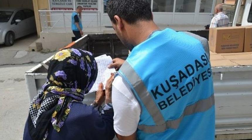 Kuşadası&rsquo;nda 2500 Aileye Ramazan Yardımı