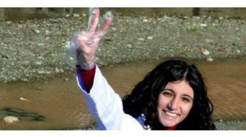 Kobani'de Yaralanan Tıp &Ouml;ğrencisi Kız, Pkk &Uuml;yesi Olmaktan 15 Yıl Hapisle Yargılanıyor