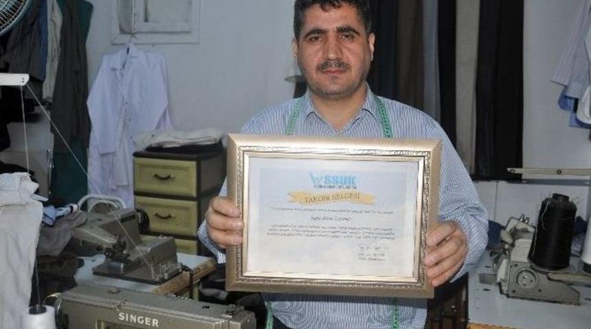 (&ouml;zel) Terzi Alican 30 Kişiye Sigarayı Bıraktırdı