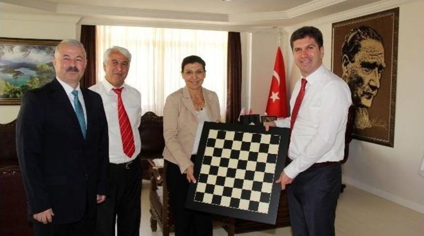 Tsf Başkanı T&uuml;lay&rsquo;dan Başkan Ercengiz&rsquo;e Ziyaret&rlm;