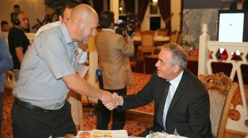 Balkan M&uuml;sl&uuml;manları İftarında &Ouml;zel Konuk