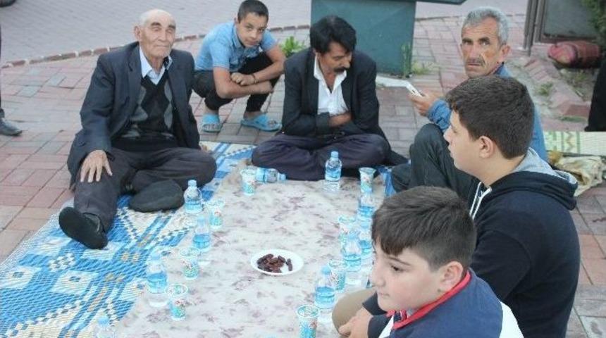 Tavşalı&rsquo;da İftar Ve Dua