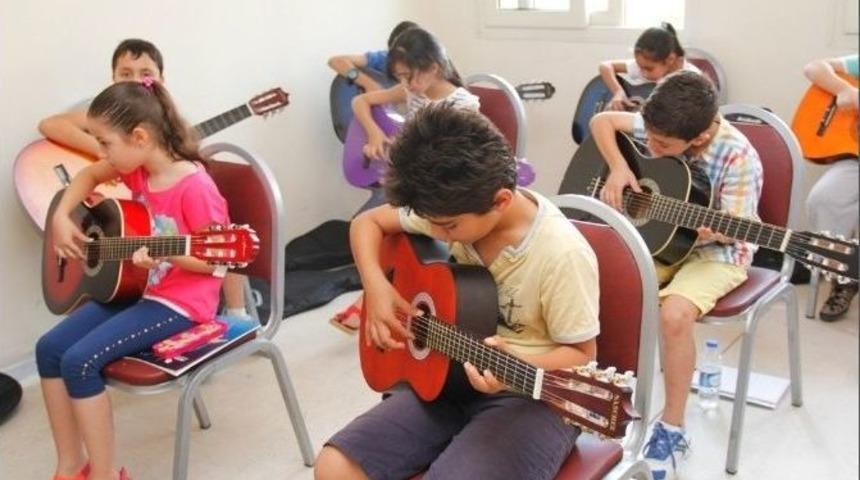 Buca&rsquo;da Yaz Kursları Başladı