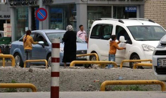 Suriyeli Çocuklarından Tehlikeli Dilencilik