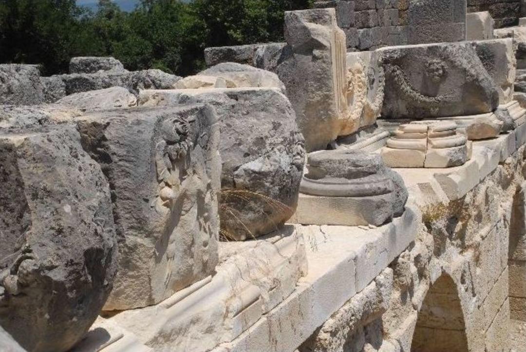 Tlos Antik Kentinde Tiyatro Ayağa Kaldırılacak