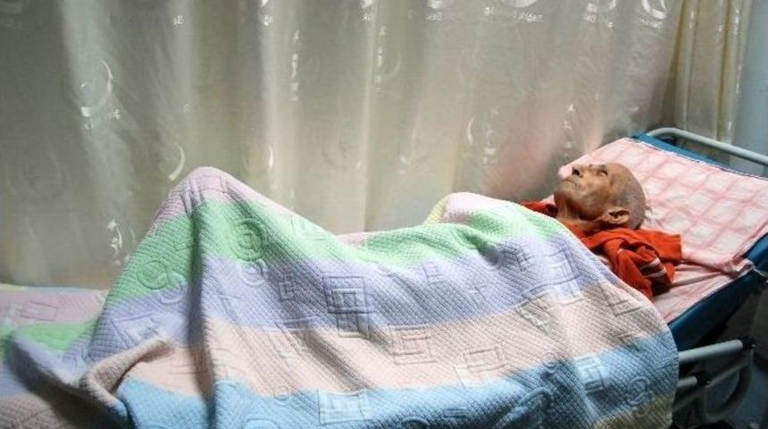 Adile Naşit&rsquo;in Eşi Cemal İnce, Zor G&uuml;nler Yaşıyor