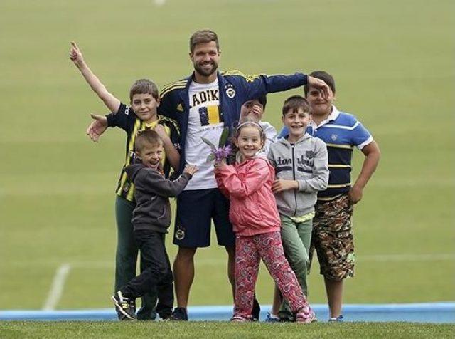 Diego Ribas: 