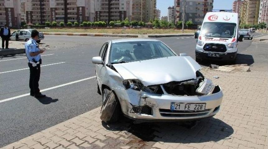 Diyarbakır&rsquo;da Trafik Kazası: 5 Yaralı