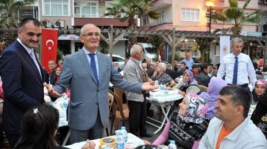 Salıpazarlılardan B&uuml;y&uuml;kşehir İftarına B&uuml;y&uuml;k İlgi