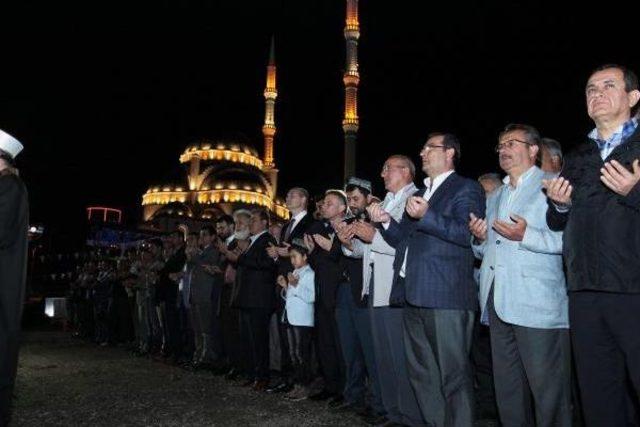 Kazan'da Uygur Türkleri Için Gıyabi Cenaze Namazı