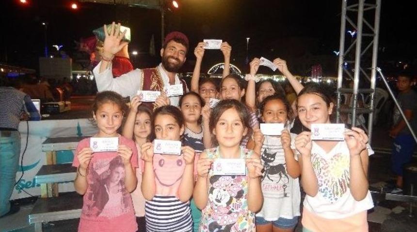 Minikler Lunapark Bileti İ&ccedil;in Yarıştı