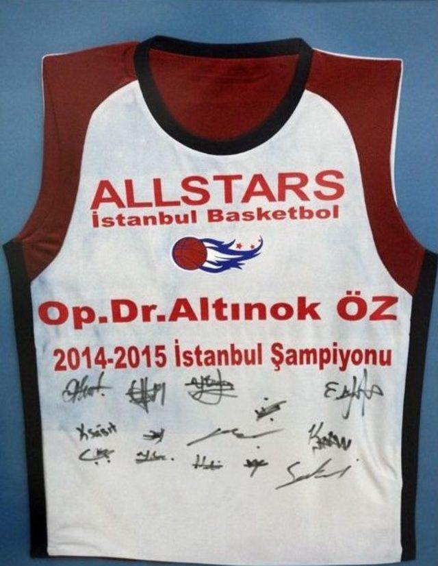 Basketbolun Şampiyonlarından Başkan Altınok Öz’e Ziyaret