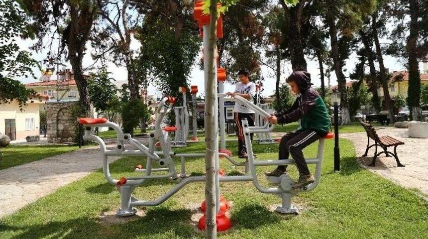 B&uuml;y&uuml;kşehir&rsquo;den İl&ccedil;elere Spor Aletleri