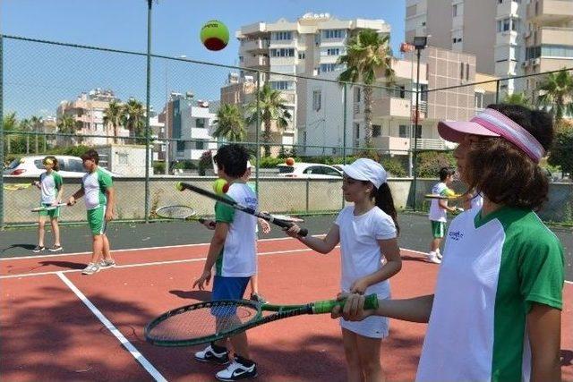 Bileydi Tenis Kortları, Kapılarını Öğrencilere Açtı