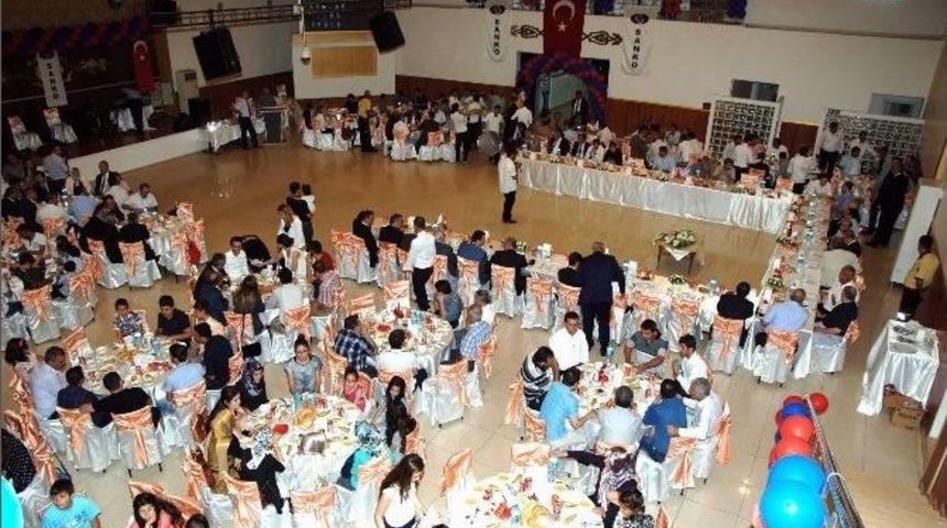 Sanko Adıyaman&rsquo;da İftar Yemeği Verdi